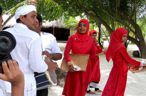 Мальдивское население
